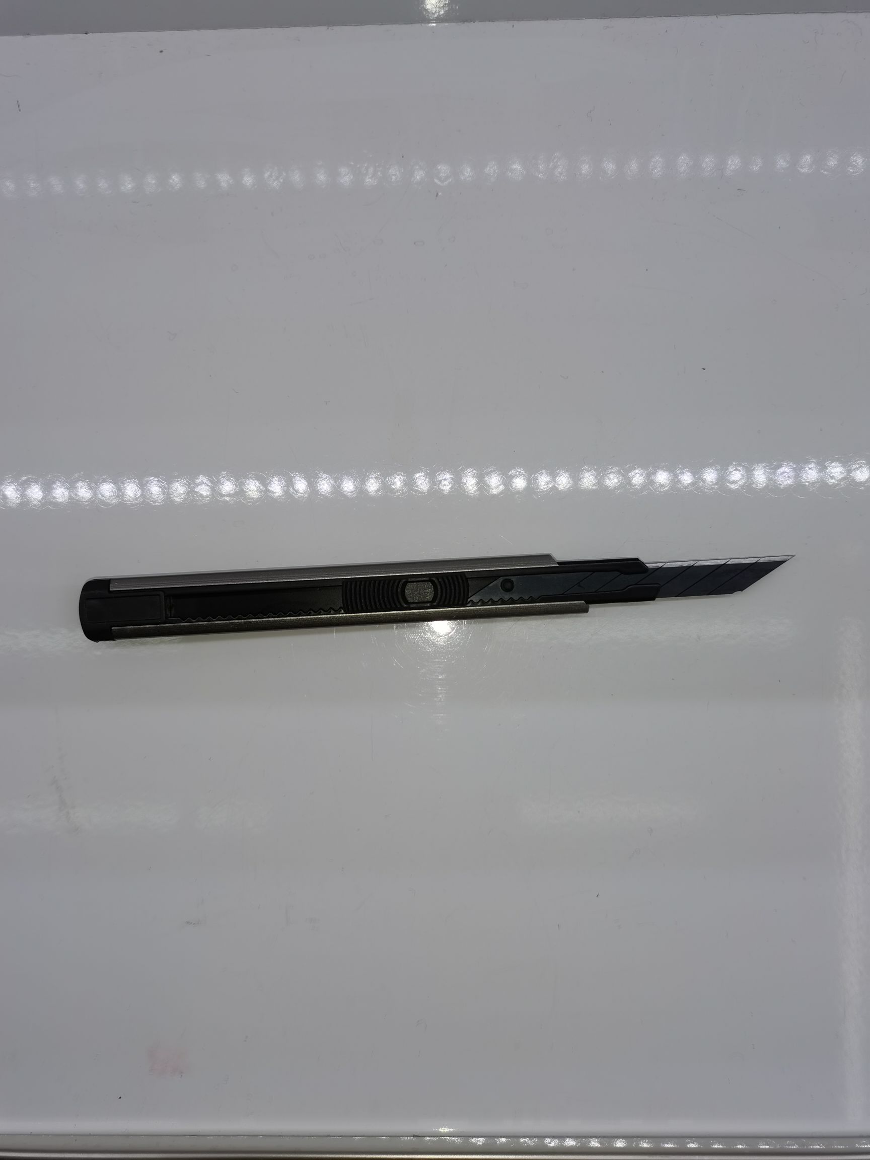 Utility knife, small utility knife, 30℃ utility knife, aluminum alloy small utility knife Item Picture