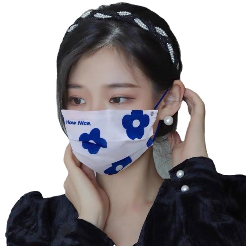 Explosive Klein Blue Mask Three-Layer Melt-Blown Cloth Women's High Appearance Level Disposable Protective Mask details Picture
