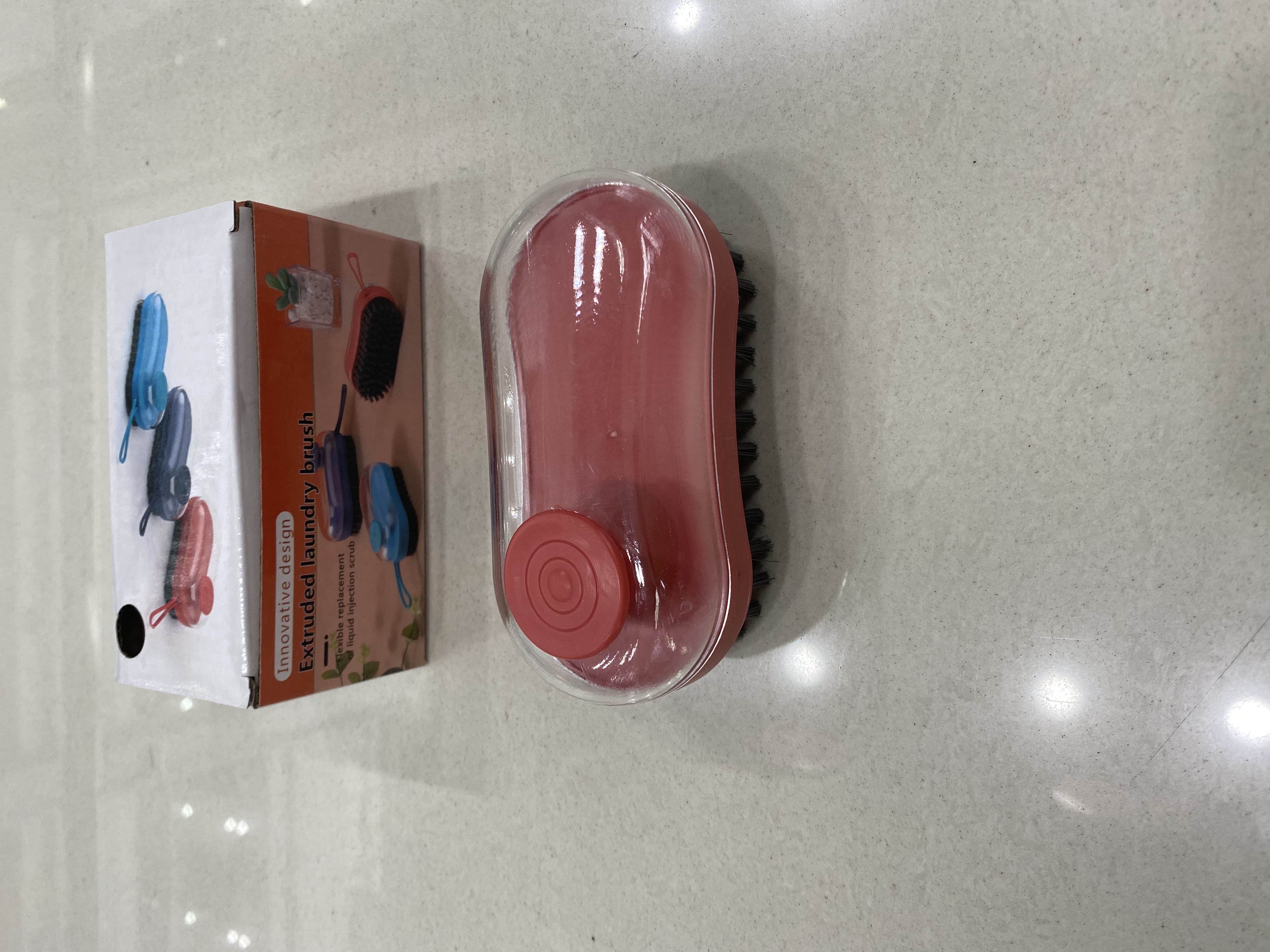 Hydraulic cleaning brush