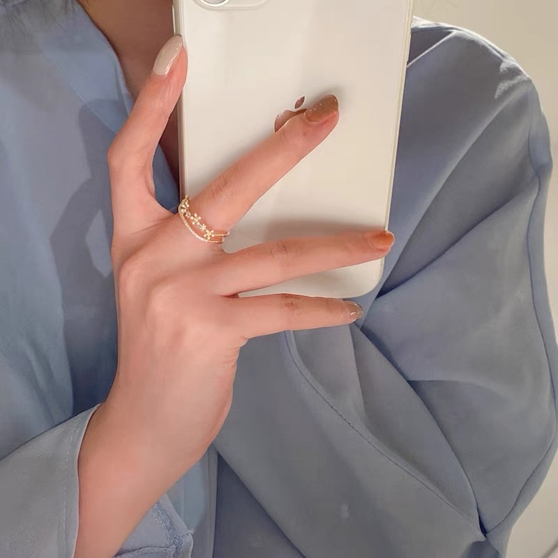 2004年新款戒指💍女简约指环个性设计感小众韩系仙女极简风铜镶锆戒指