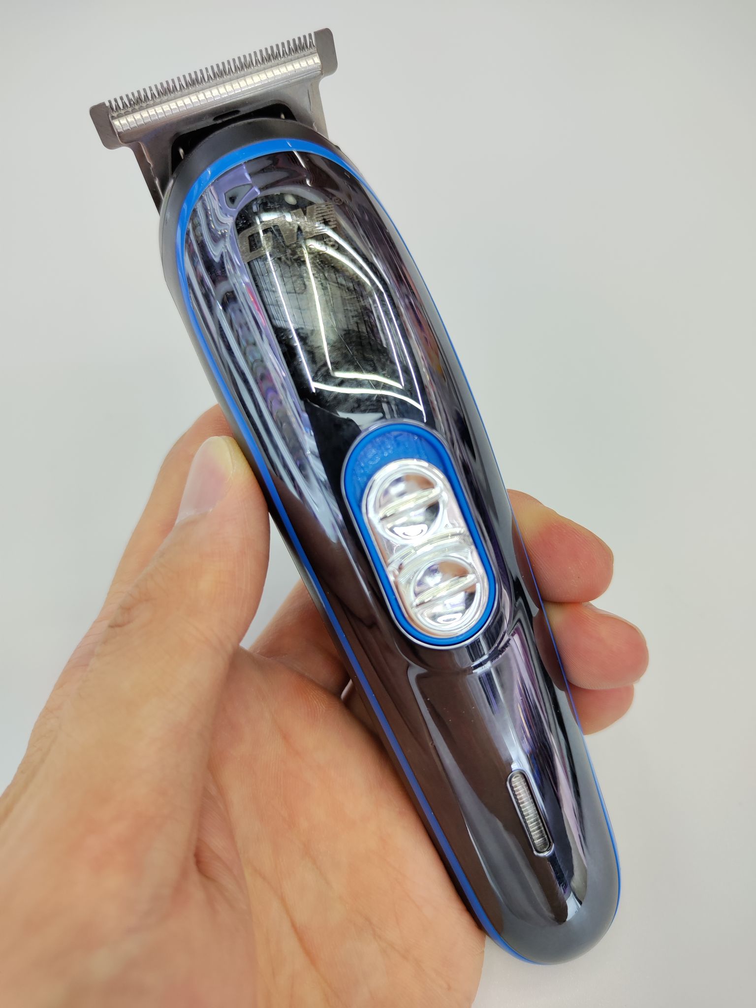 Hair Cutting Clippers Hair Engraving Clippers Rechargeable Hair Clippers Oil Head Electric Clippers details Picture