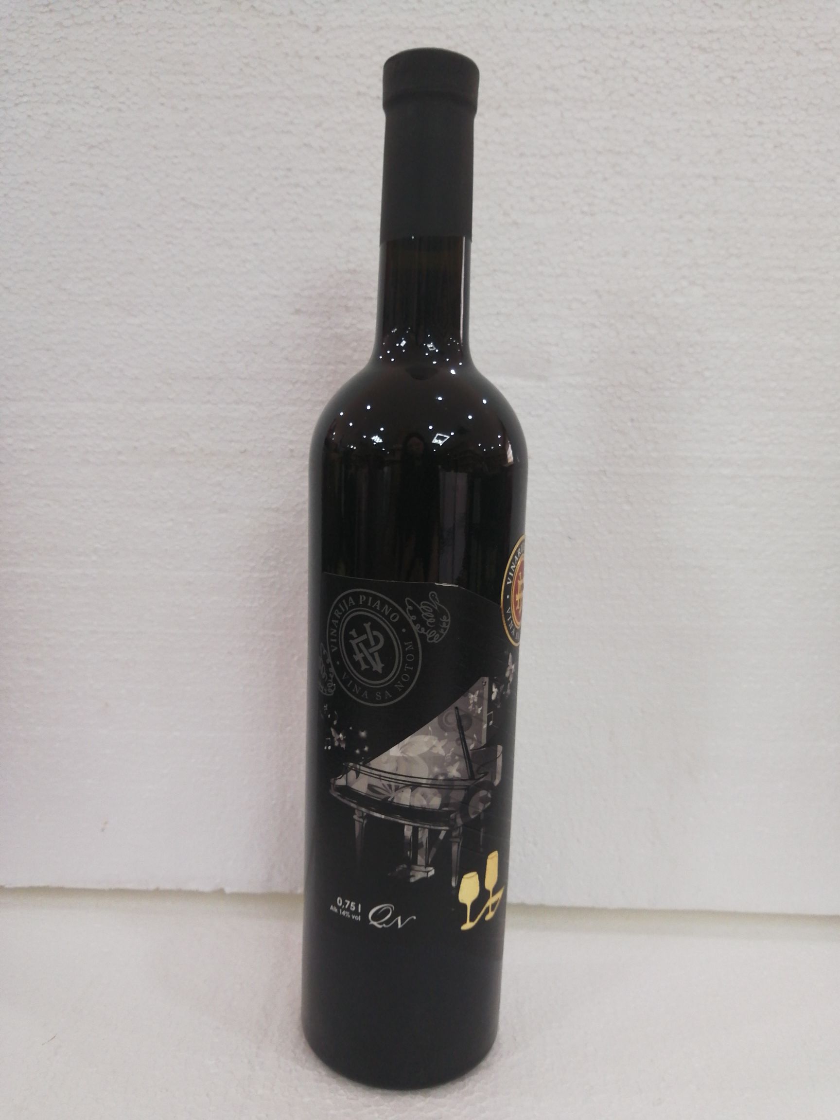 乔纳拉斯特干红葡萄酒2015