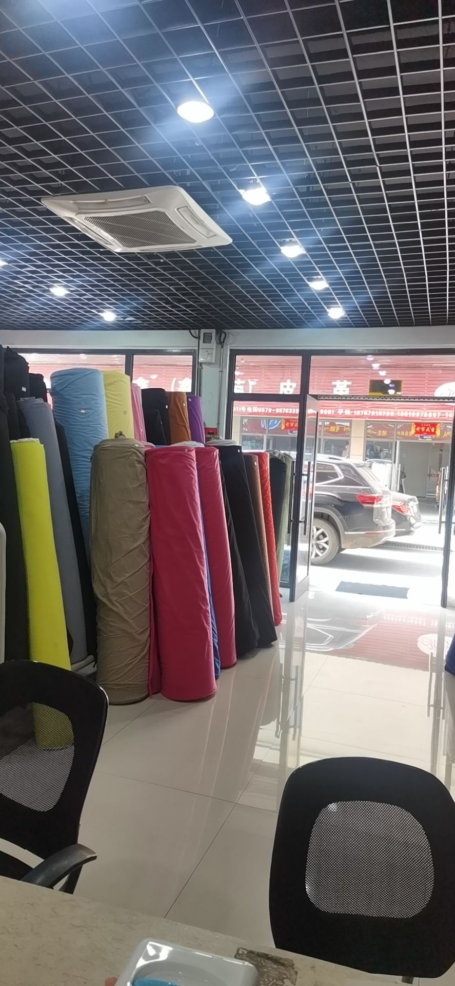 PVC皮革，箱包材料人造革 厂家直销