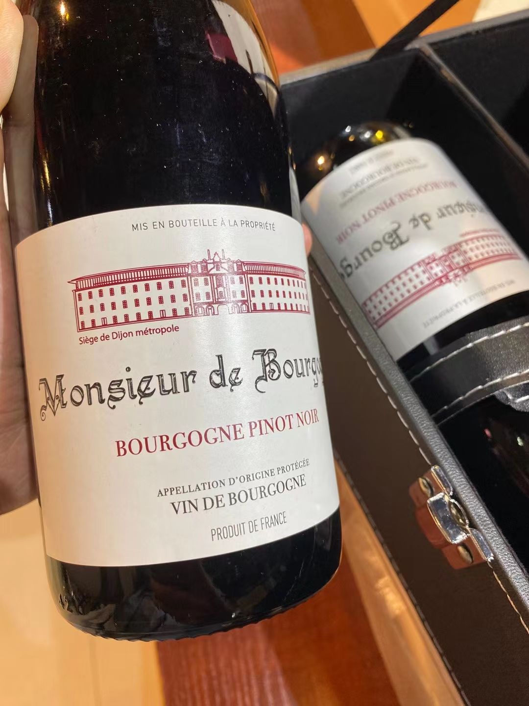 Dry Red Burgundy details Picture