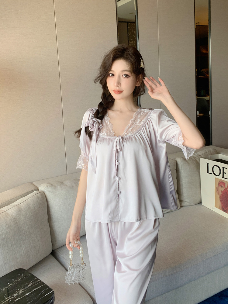 A Loungewear Set Application Scenario