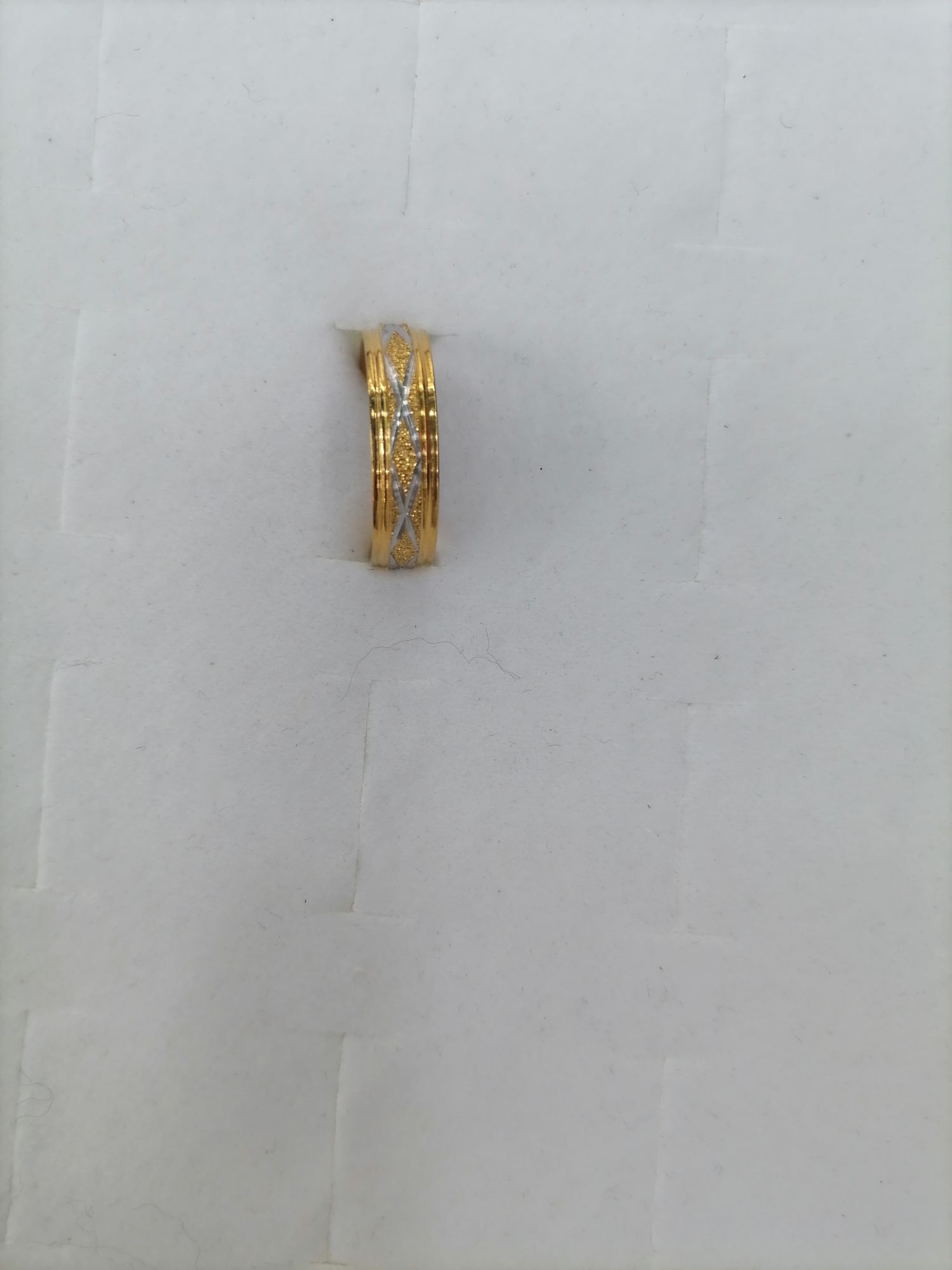 Titanium steel in gold single print outside flat ring