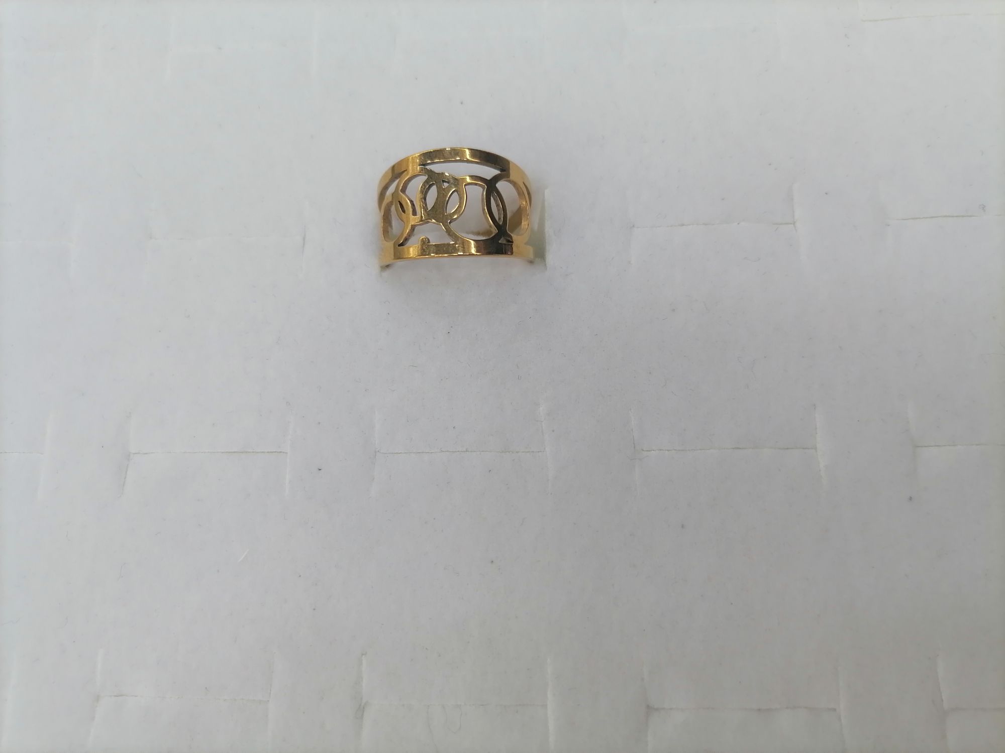 Titanium steel gold hollow ring with 5 rings wide