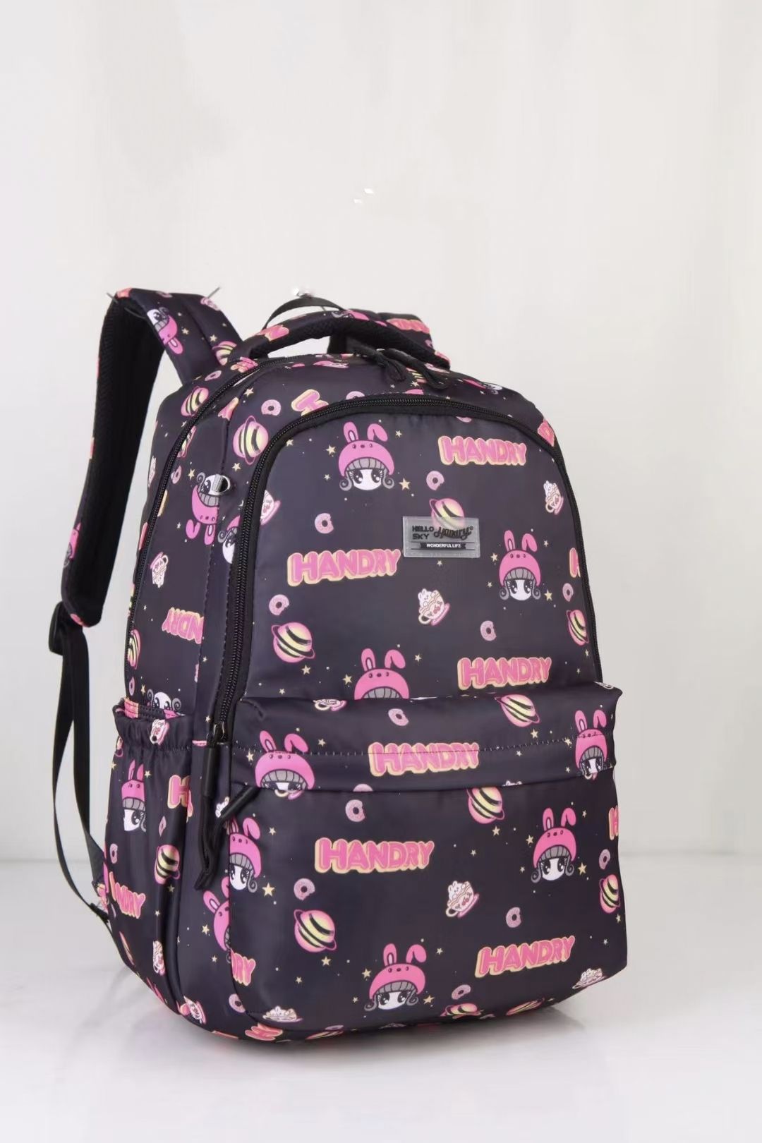 Hengdeli Student Schoolbag Primary School Junior High School Backpack Large Capacity Lightweight Bag Application Scenario