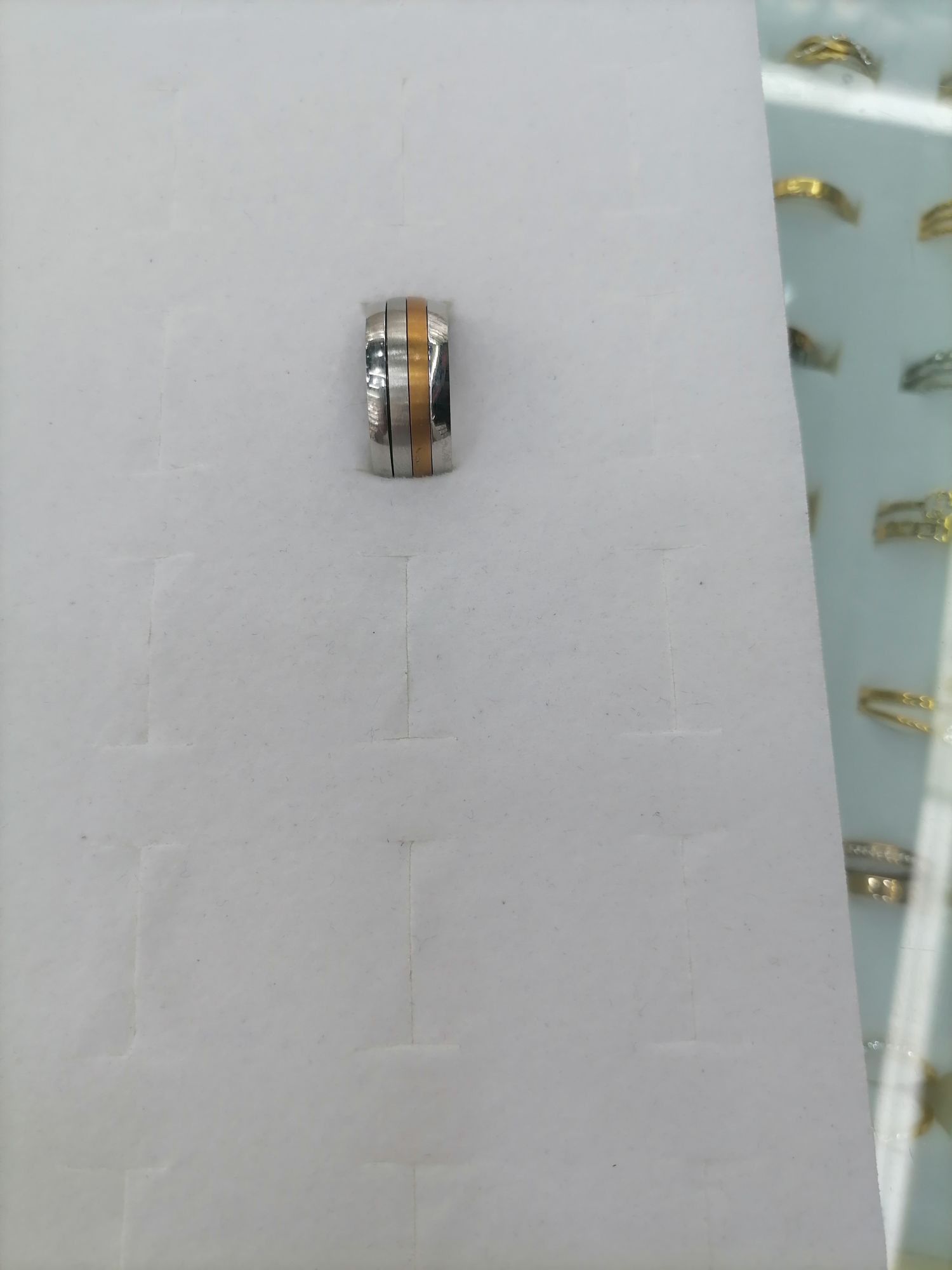 Titanium steel in gold wide middle sliding ring