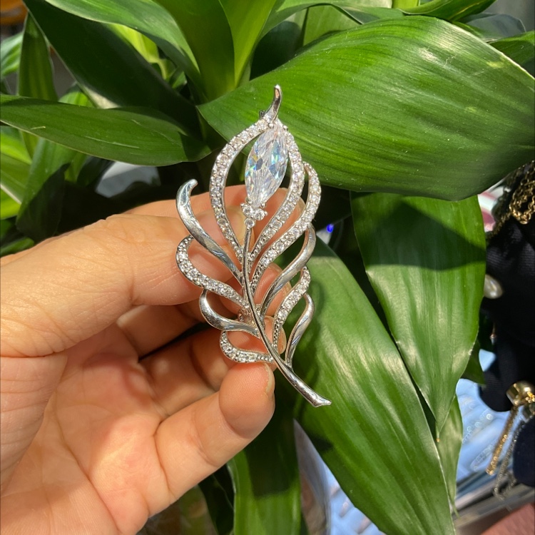 Fashion micro zircon women's clothing brooch accessories simple silk scarf buckle suit jacket pin clothing accessories