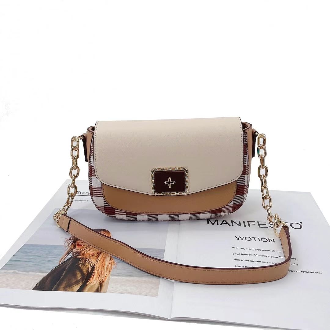 Craftsmanship and High-End Material Selection-mangoni New Mori Plaid Shoulder Bag