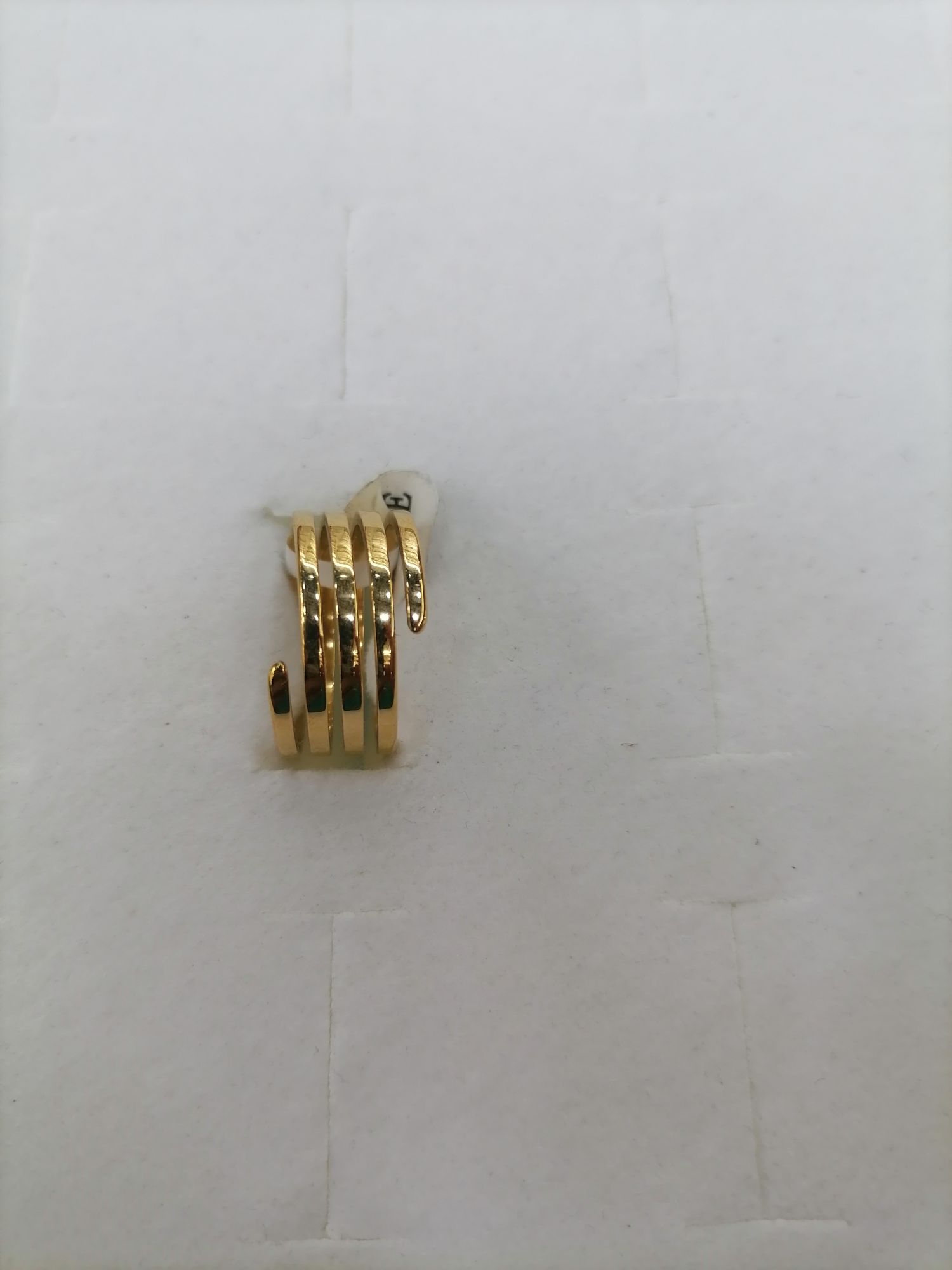 Titanium steel gold 4 row spiral ring
