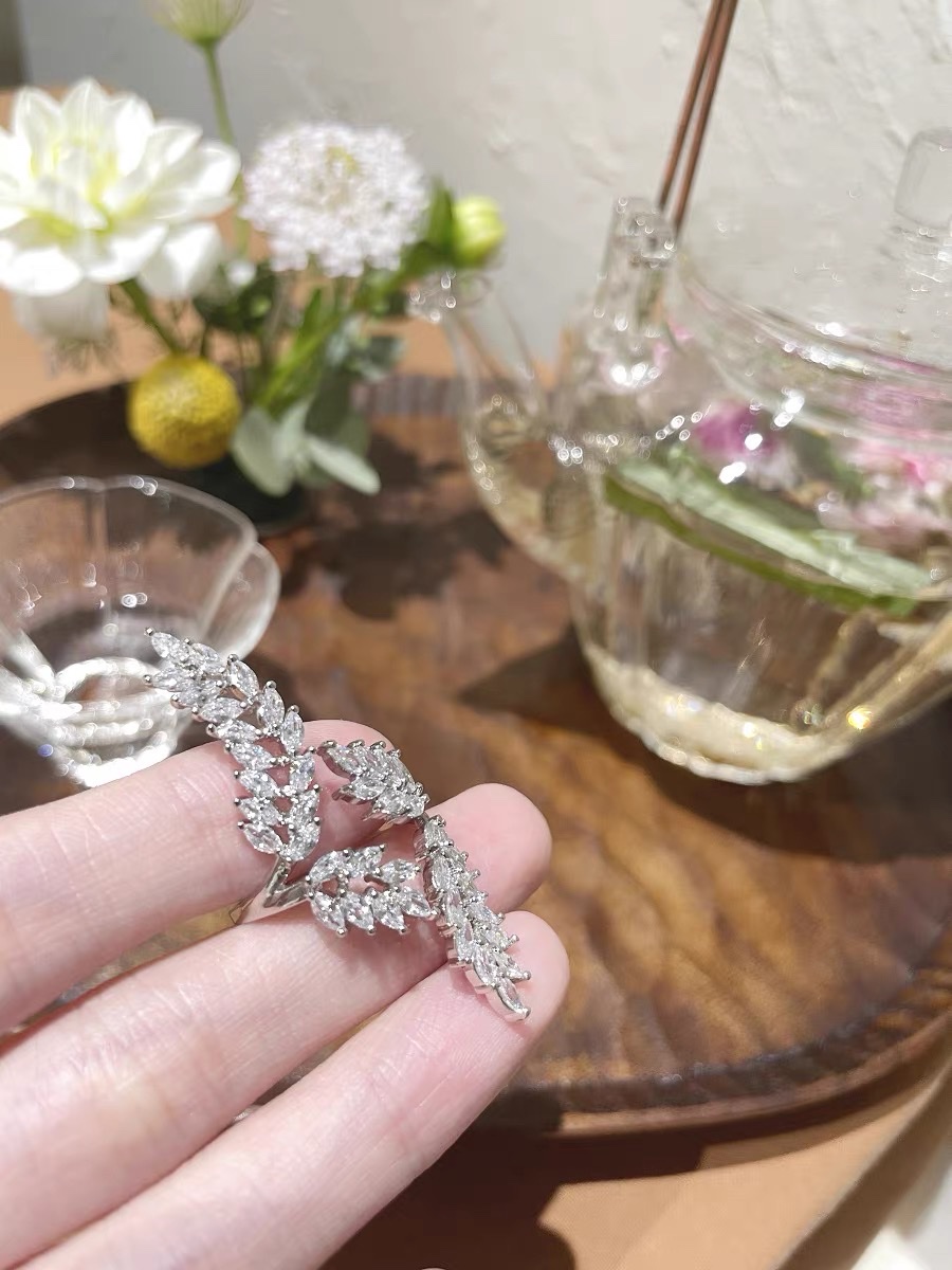 Zircon ring for women, a versatile and simple ring with a unique design. It's a niche Korean fairy organ, only -9