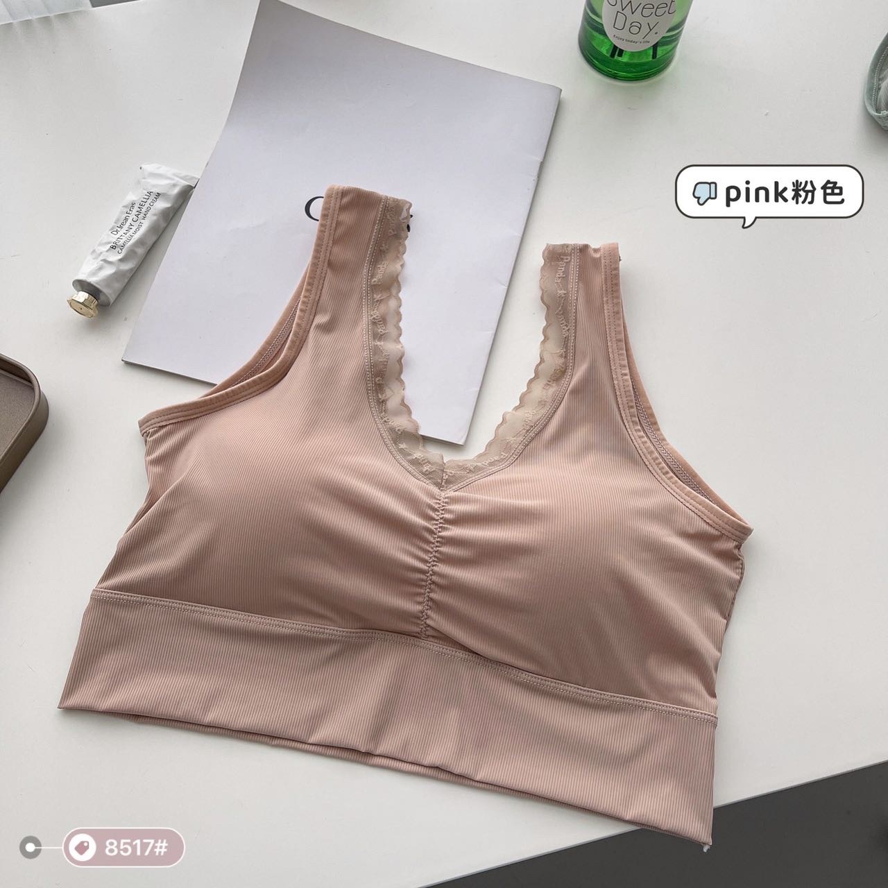 2022 New Ice Silk Beauty Back Latex Chest Pad Item Picture