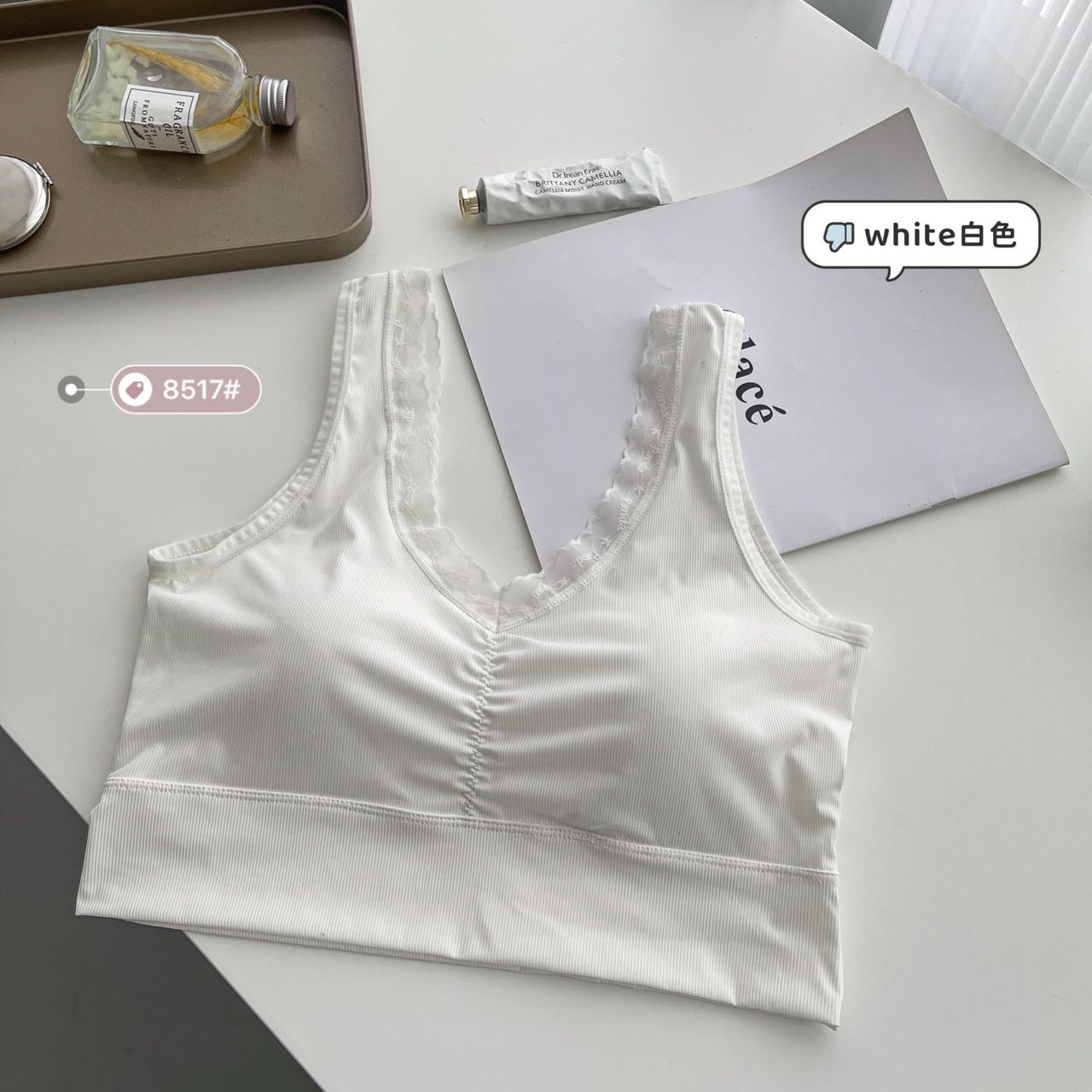 2022 New Ice Silk Beauty Back Latex Chest Pad Application Scenario