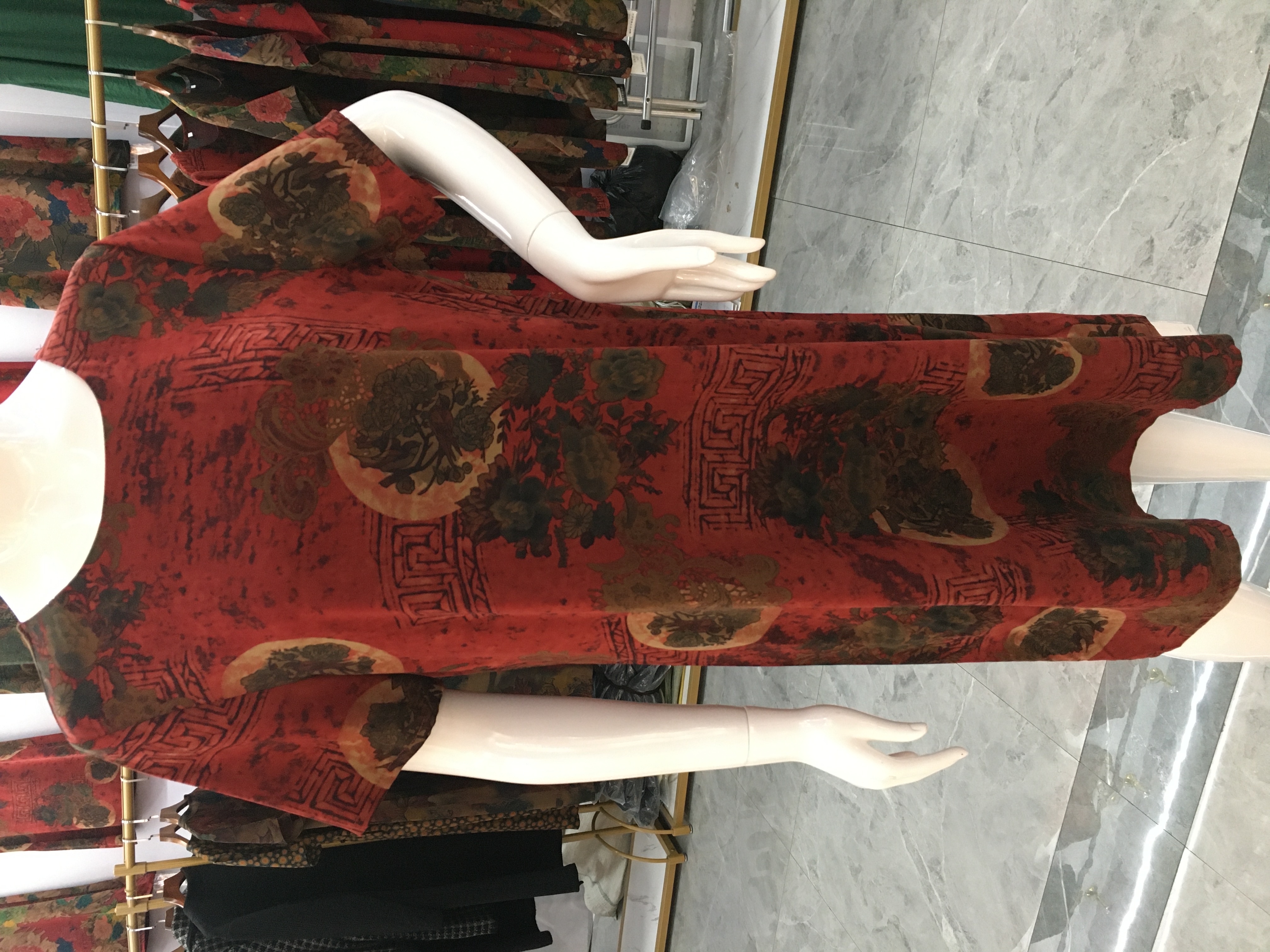 Silk dress for the elderly