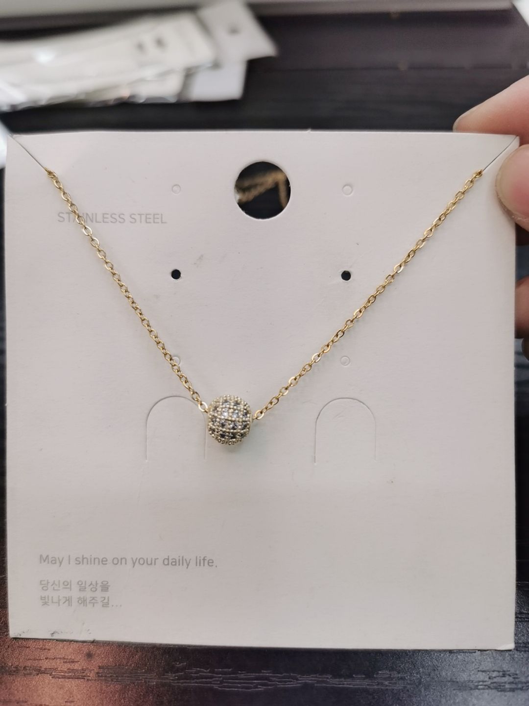 LKSTYLE non-fading titanium steel exquisite small necklace, ins cold style, high-end feel, niche design, exquisite internet-famous style Application Scenario