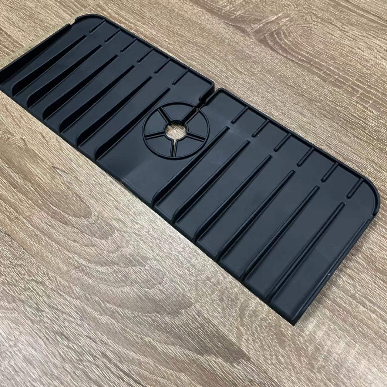 Tap drain mat