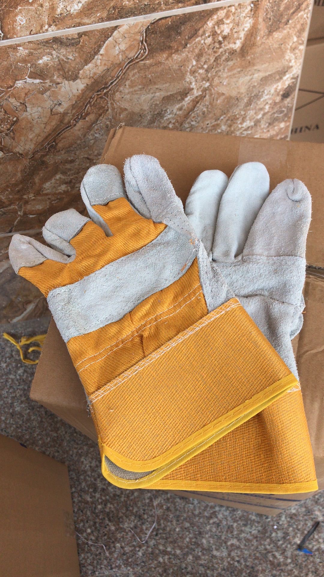 Cowhide Work Gloves Welding Operation Welders Professional Personal Protection details Picture