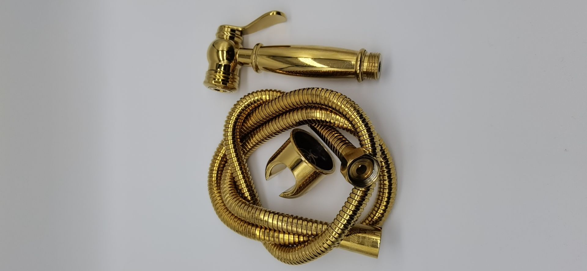 Woman washer, little spray gun