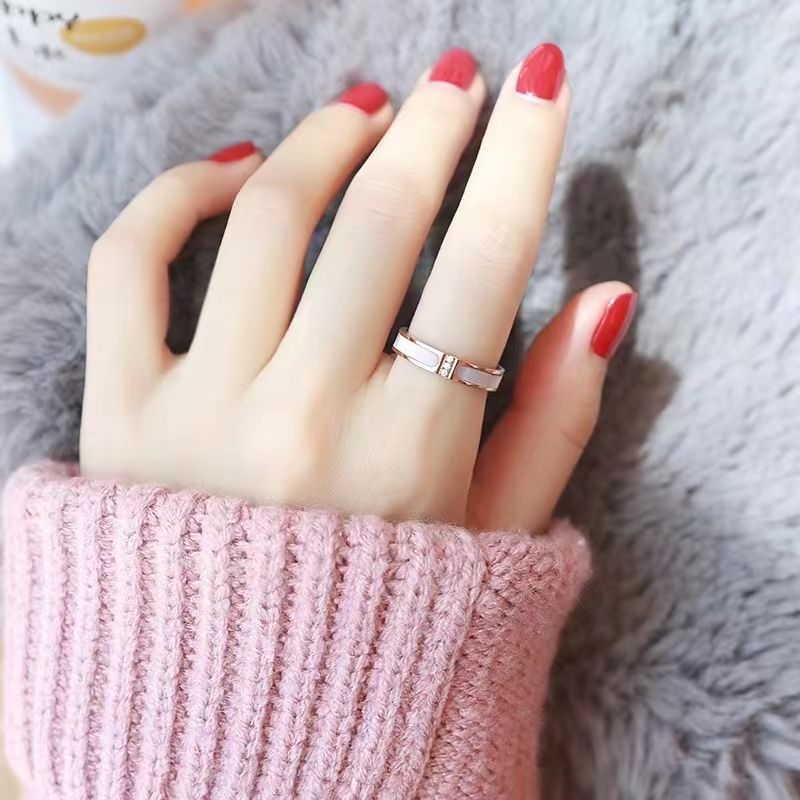 A niche and fashionable multi-layer layered ring for women, adjustable rose gold, personalized design, index finger ring joint accessory detail image 2