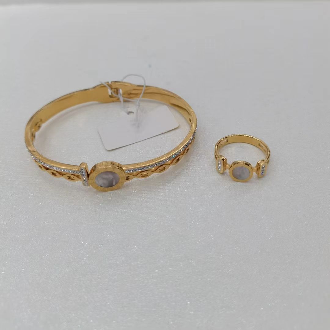 A niche design bracelet with a ring, a titanium steel non-fading jewelry for women, 2022 new style. A summer gift for your best friend Specification image