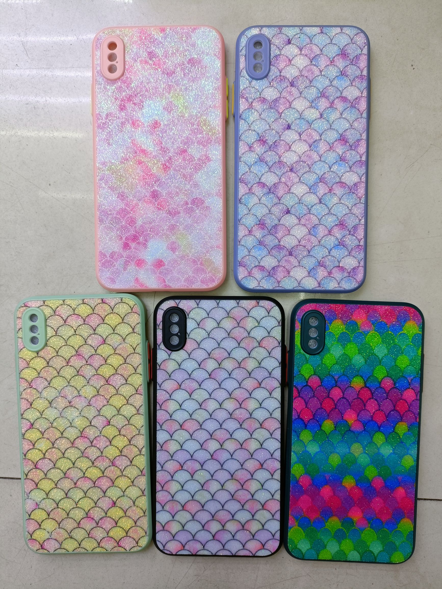 Colorful glitter leather color button phone case