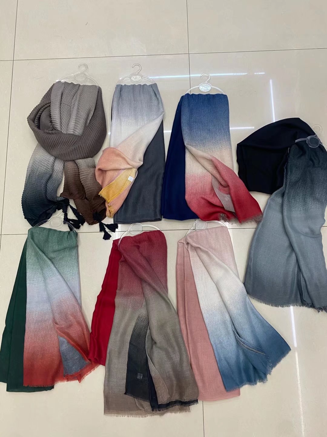 New Scarf Shawl Hot Gold Hot Silver Scarf European Korean Fashion Explosion Scarf Shawl Shawl Headscarf details Picture
