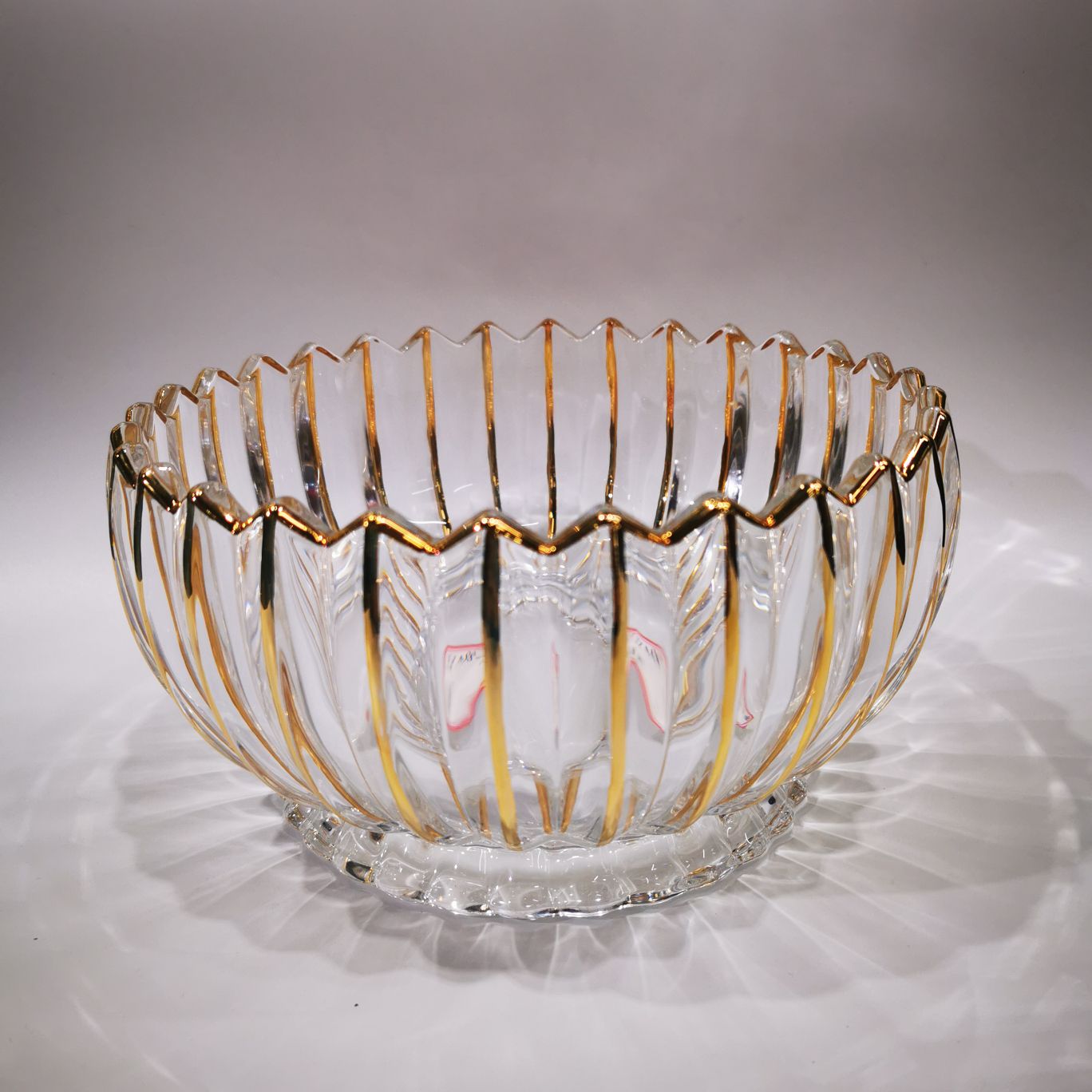 Glass high-end light luxury fruit tray gold fruit bucket fruit tray, tea table ornaments living room ornaments high-grade atmosphere, home gifts of good products thumbnail