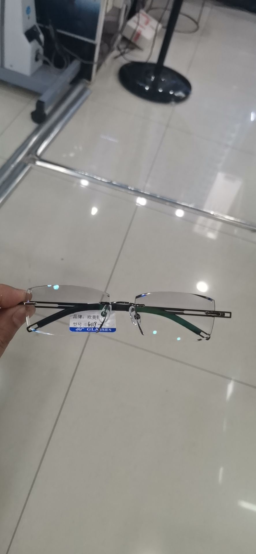 Rimless Glasses, Near-Sighted Glasses, Trimmed With Diamonds details Picture