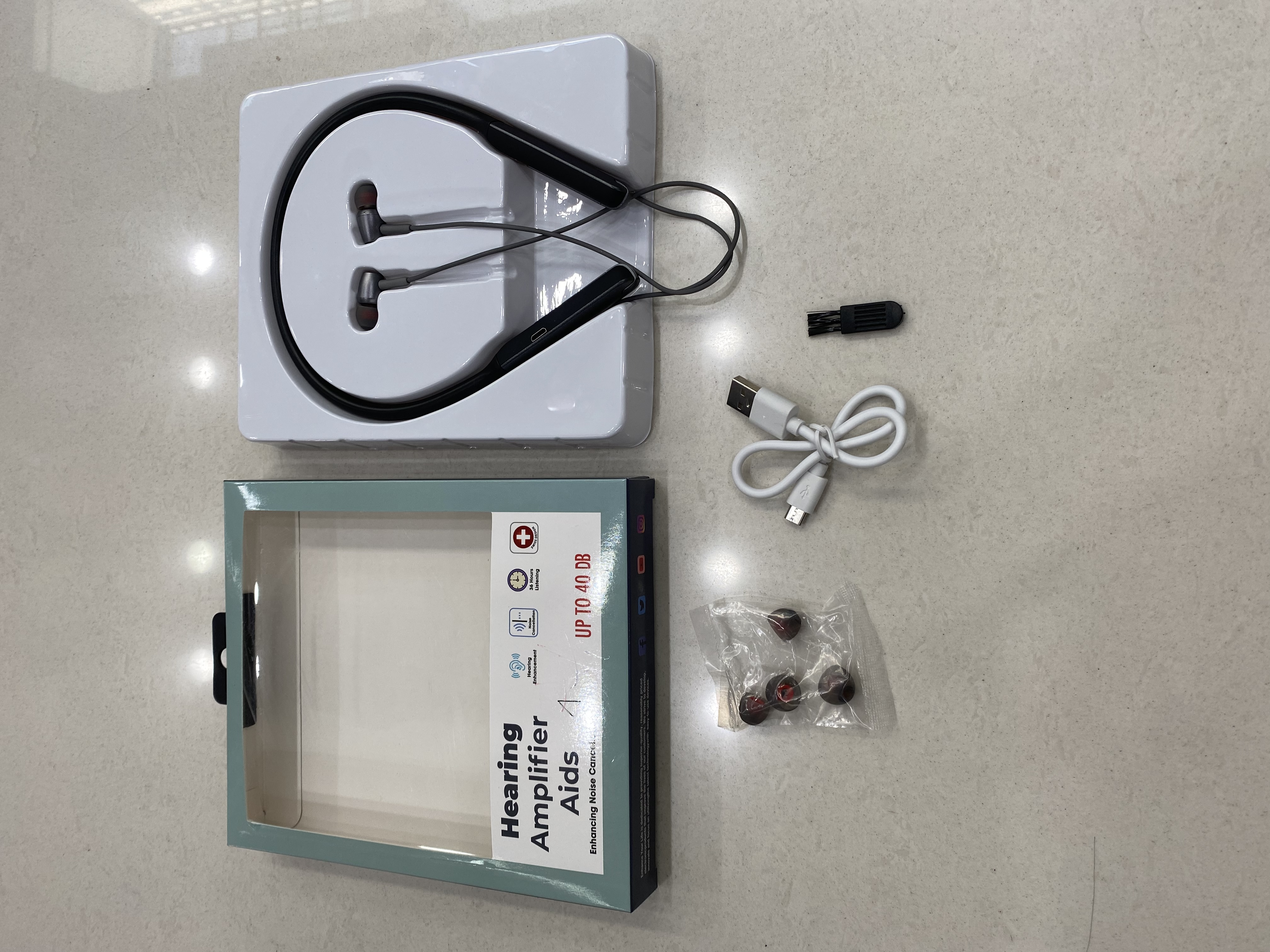 Hang the neck sound amplifier