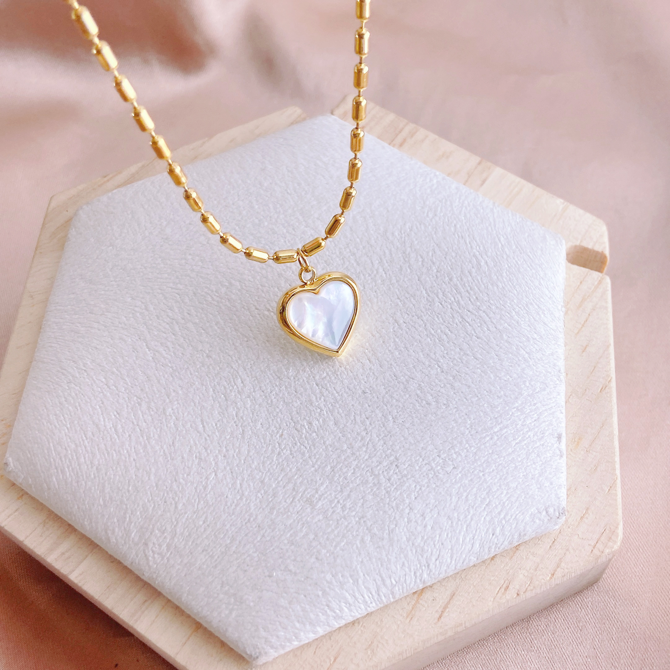 New trend fashion Korean shell love titanium steel necklace to the United States titanium steel thumbnail