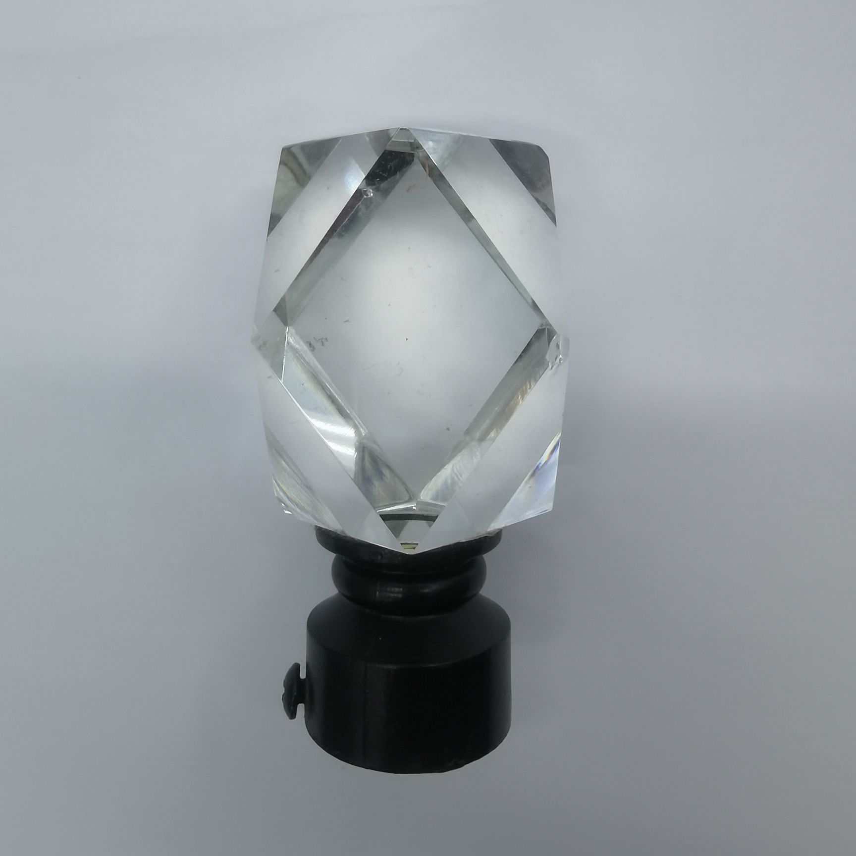 Factory direct sales of Africa and America 16/19mm curtain accessories, crystal metal curtain rod Rome rod details Picture