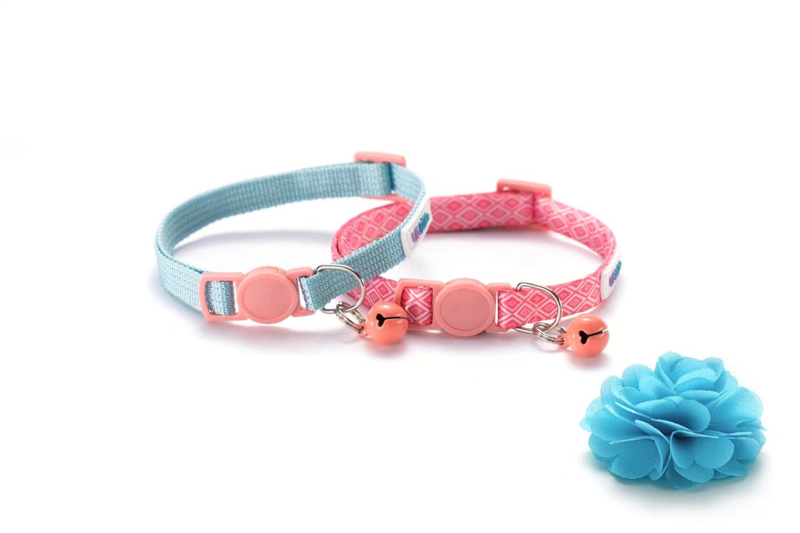 Perfect for cats and small dogs beautiful collars to decorate!!! And it's a two-piece package! full figure