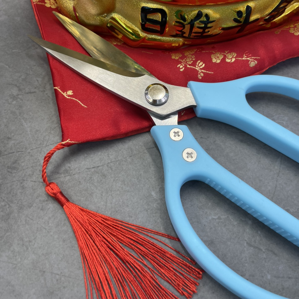 Yangjiang factory direct sales scissors promotion scissors u thumbnail