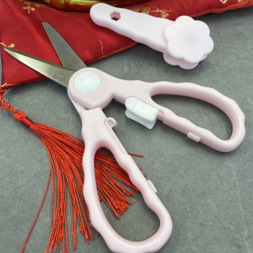 Yangjiang factory direct sales scissors promotion scissors g thumbnail