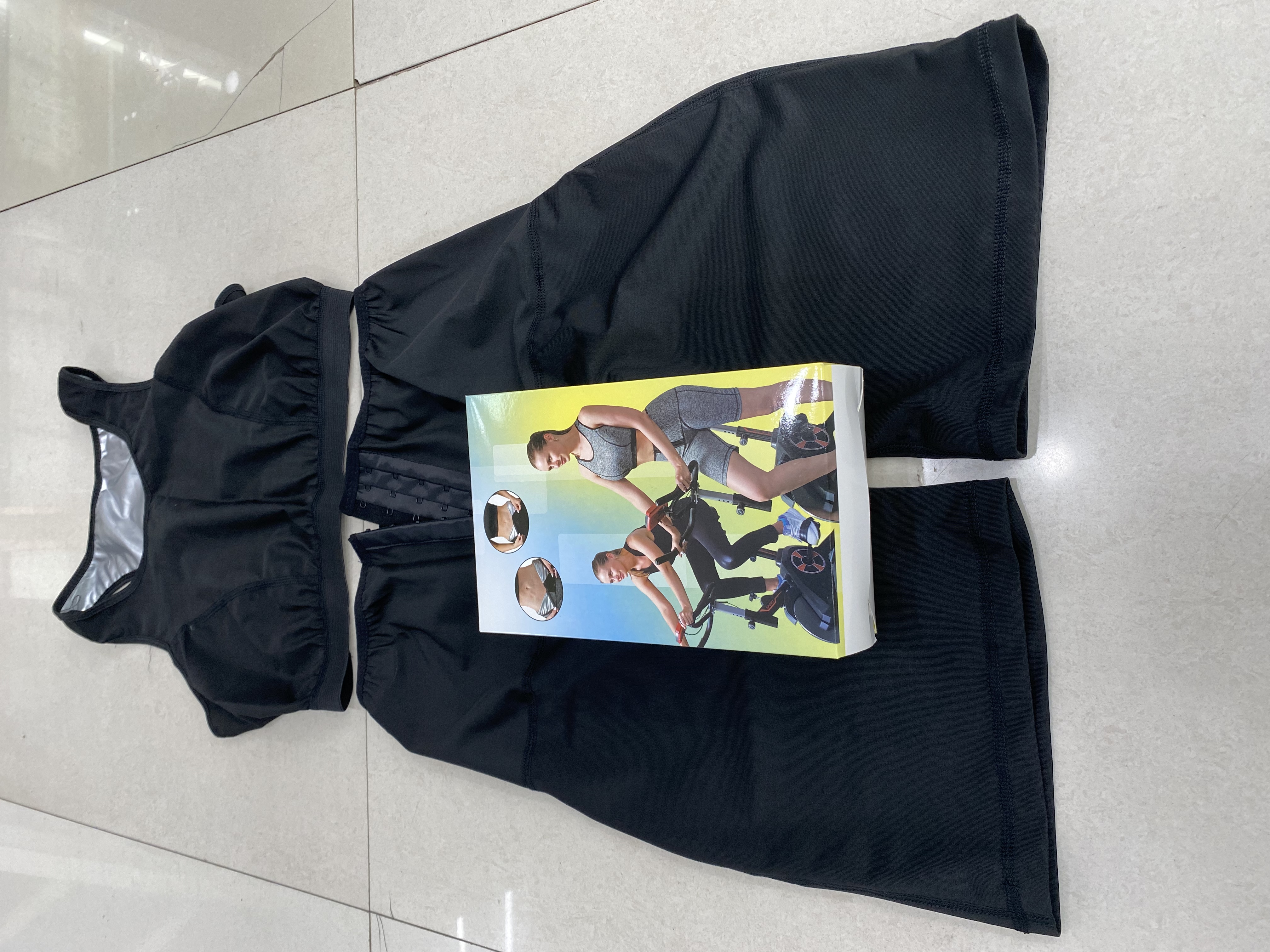 Shaped-up vest set