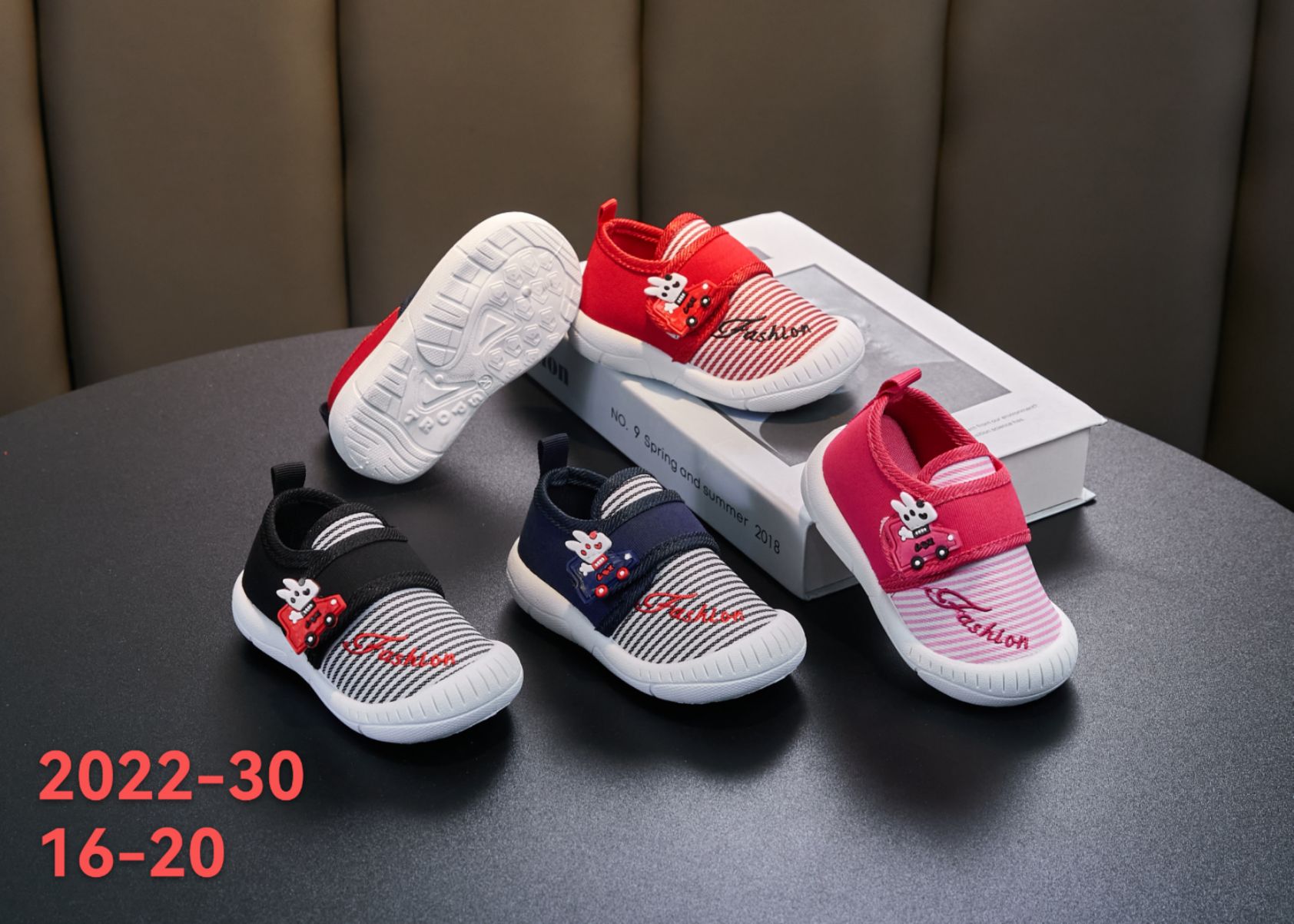 2022 The Most Popular Explosive Injection Molding Shoes For Babies And Children, Article Number 2022-30
Sizes 16-20.