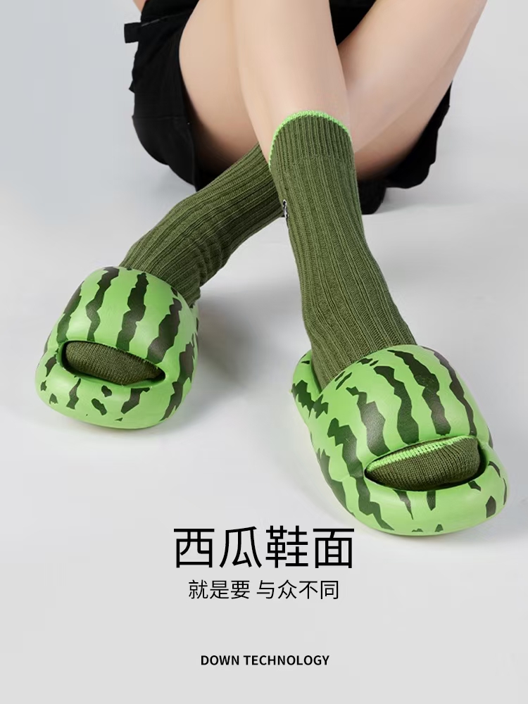 Step on shit slippers for women Summer 2022 new gradual bread non-slip thick sole indoor trend sandals for men at home