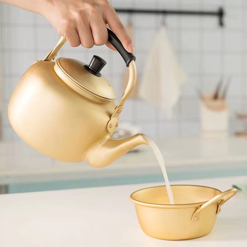Yellow Tea Kettle Application Scenario