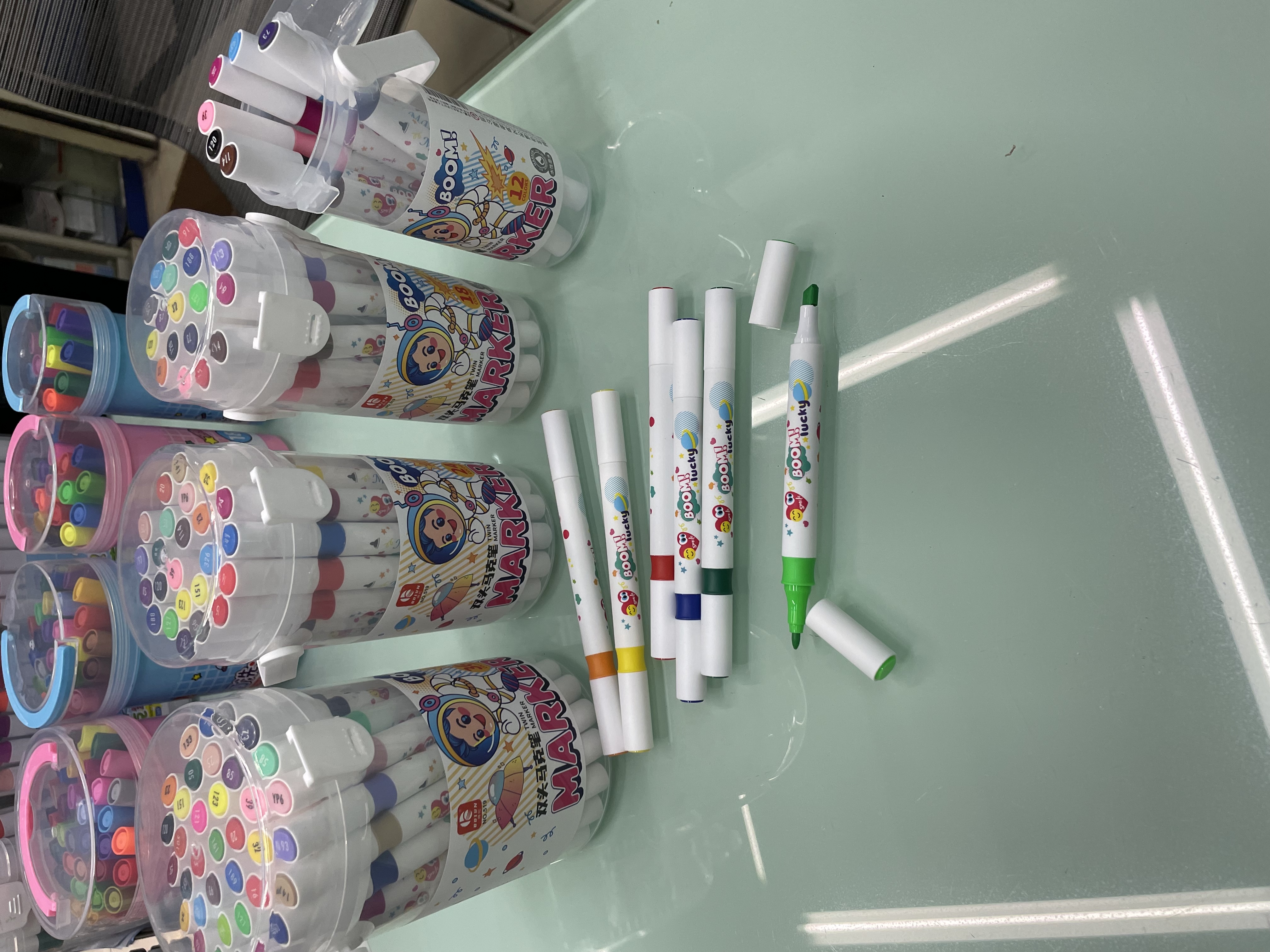 Double Head Marker 12 Colors 18 Colors 24 Colors 36 Colors details Picture