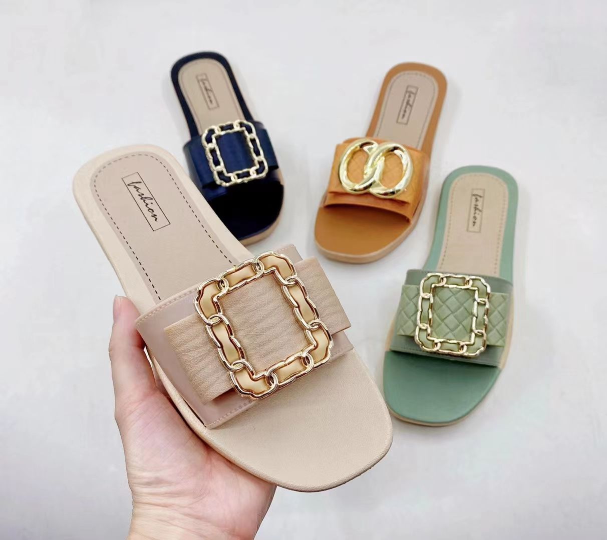 Slippers women ins tide 2022 summer new style of sandals Korean version of all-match non-slip slippers women wear comfortable female slippers