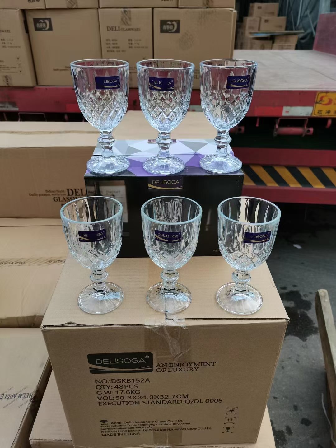 DSKB152A diamond shaped goblet full figure