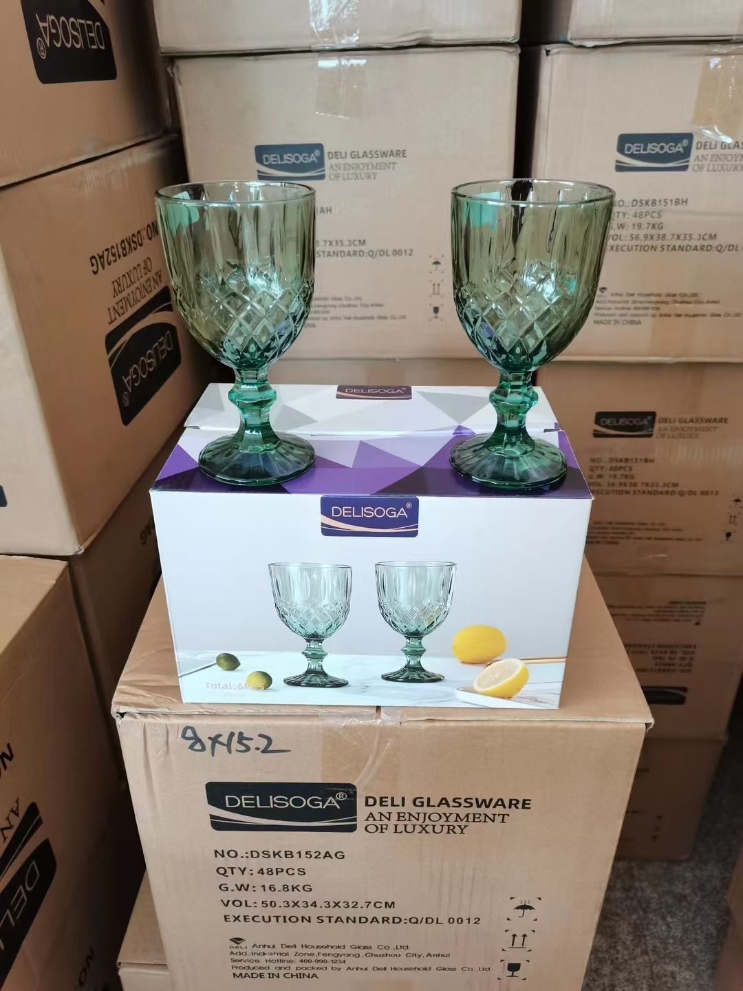 DSKB152AG diamond shaped goblet in green full figure