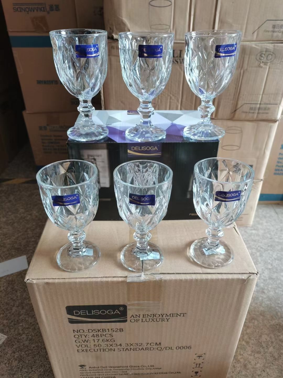 DSKB152B diamond shaped goblet full figure