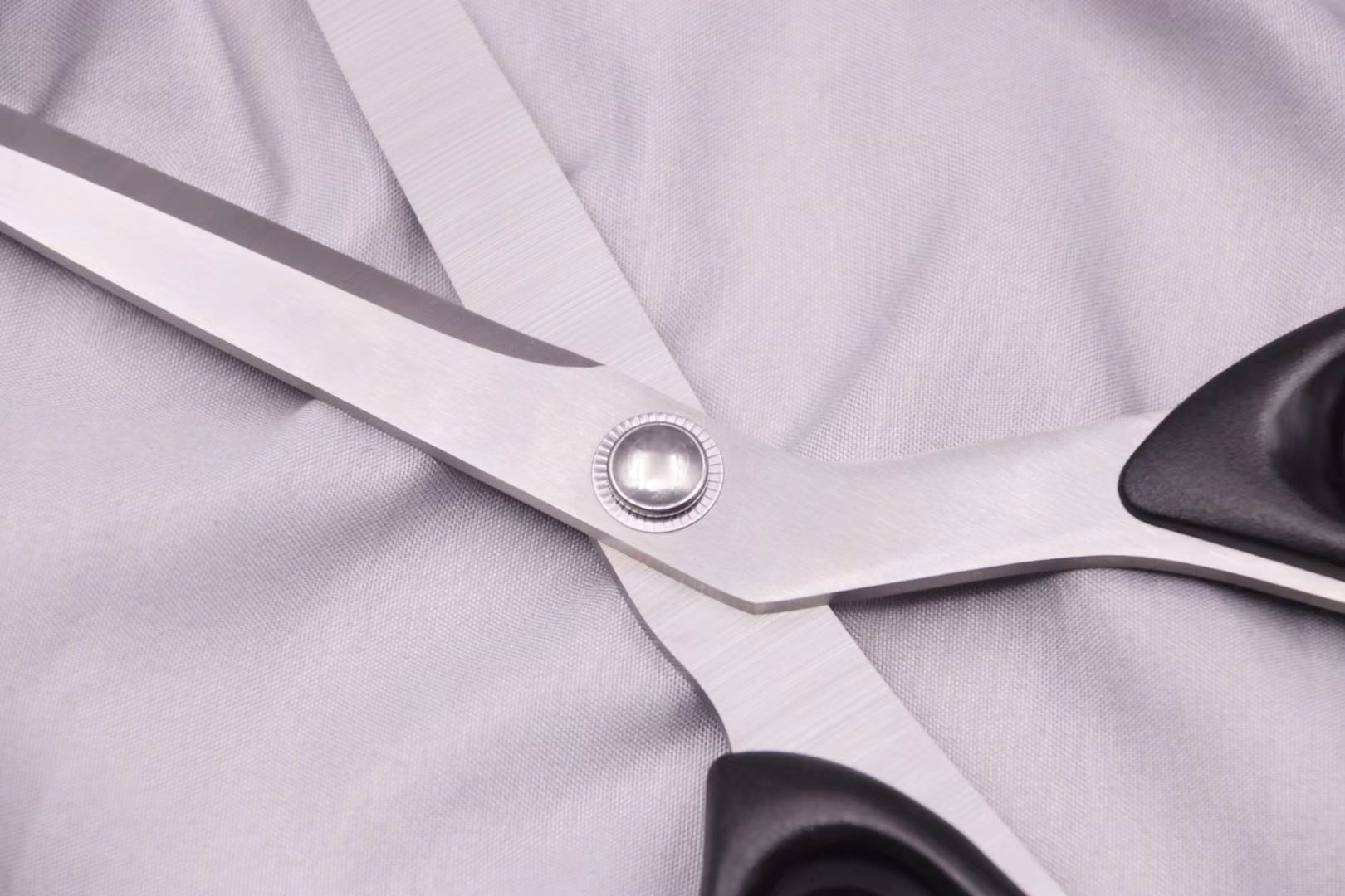 Department store scissors, office and educational scissors, office stationery scissors, black handle office scissors, office scissors, hardware knives, knife scissors, hardware scissors Application Scenario