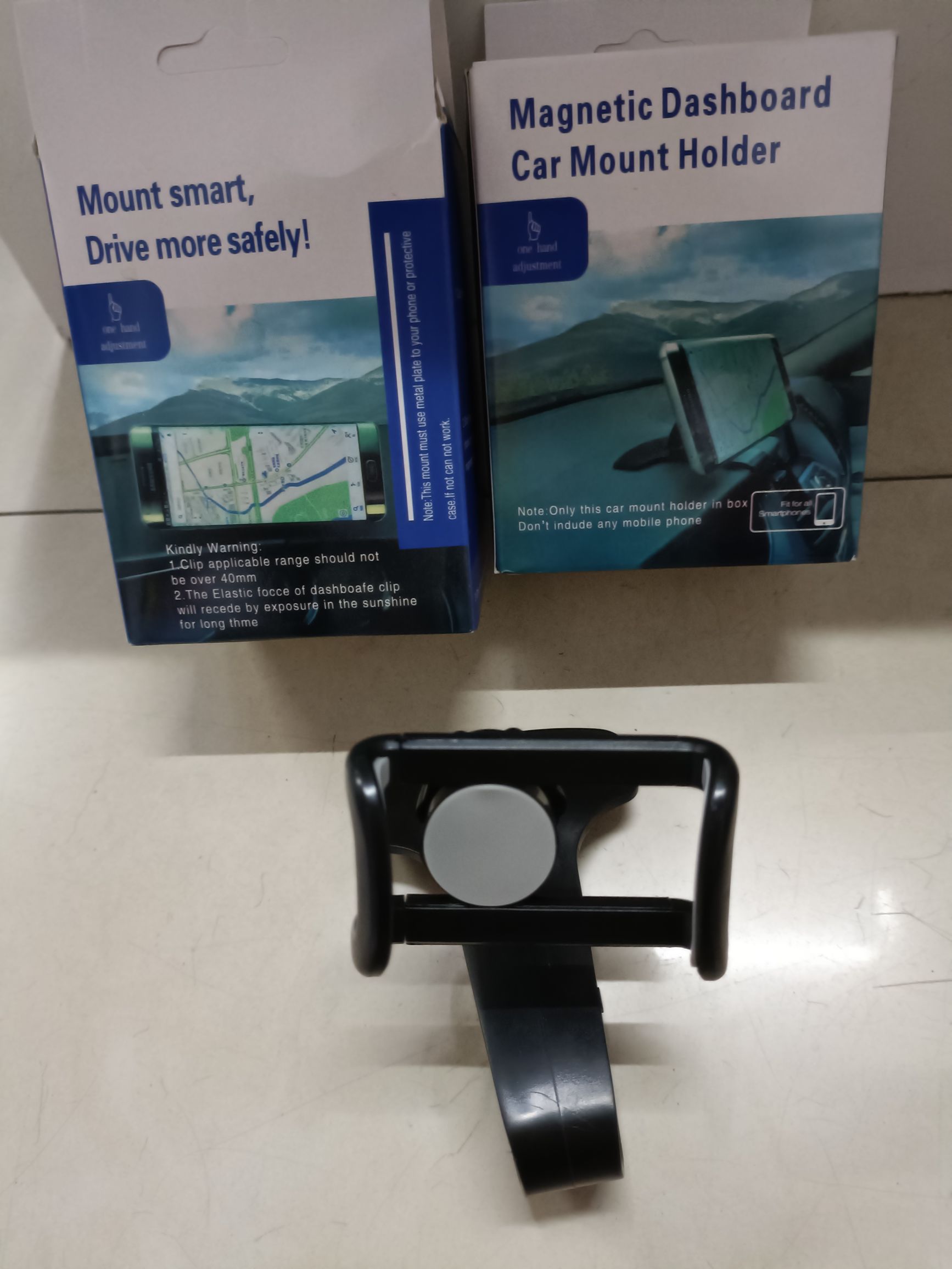 The dashboard pulls out the phone holder