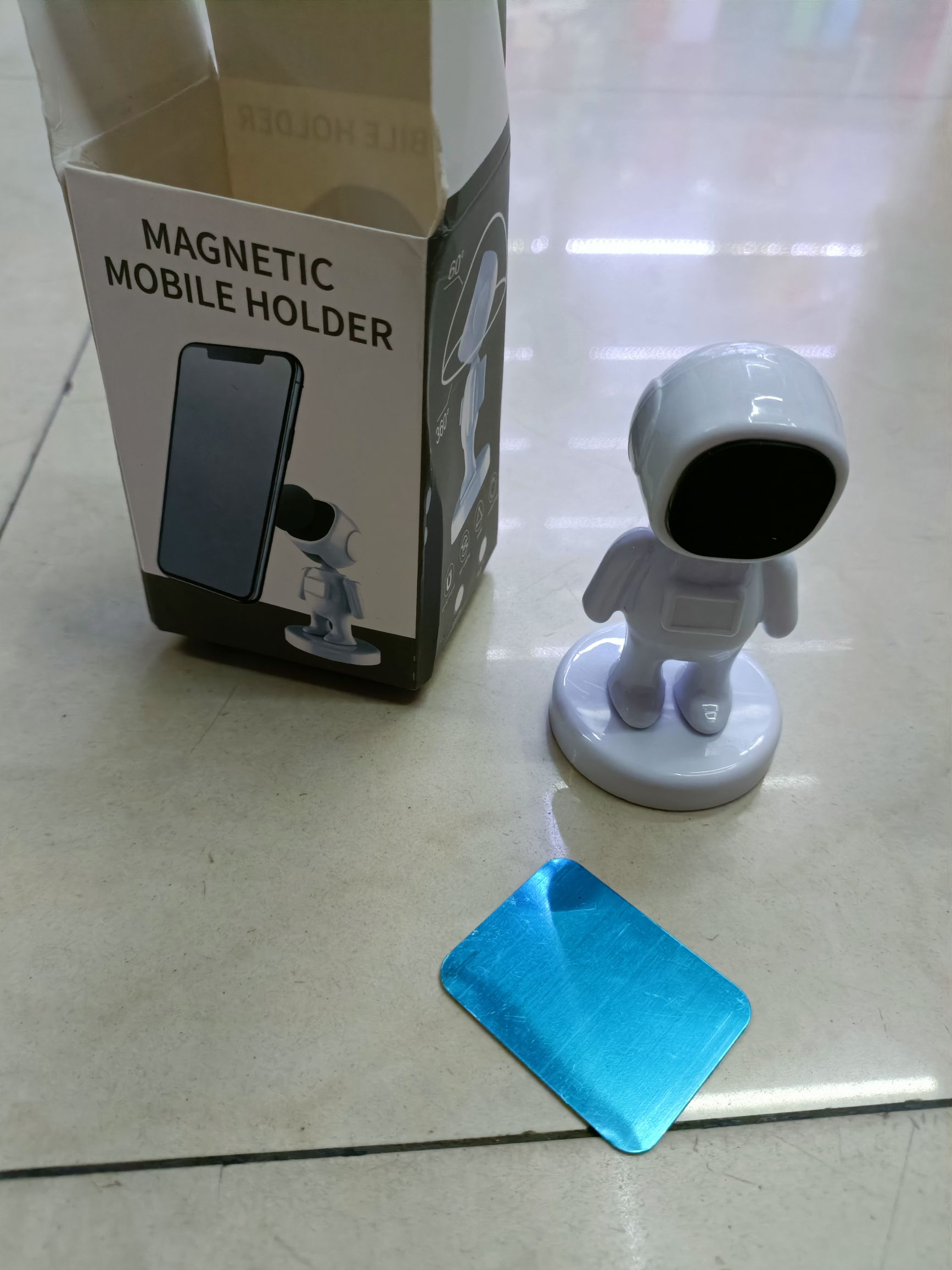 Astronaut magnetic stand phone stand