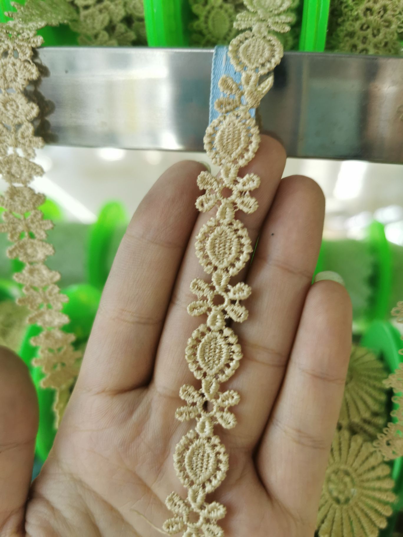 Lace 327