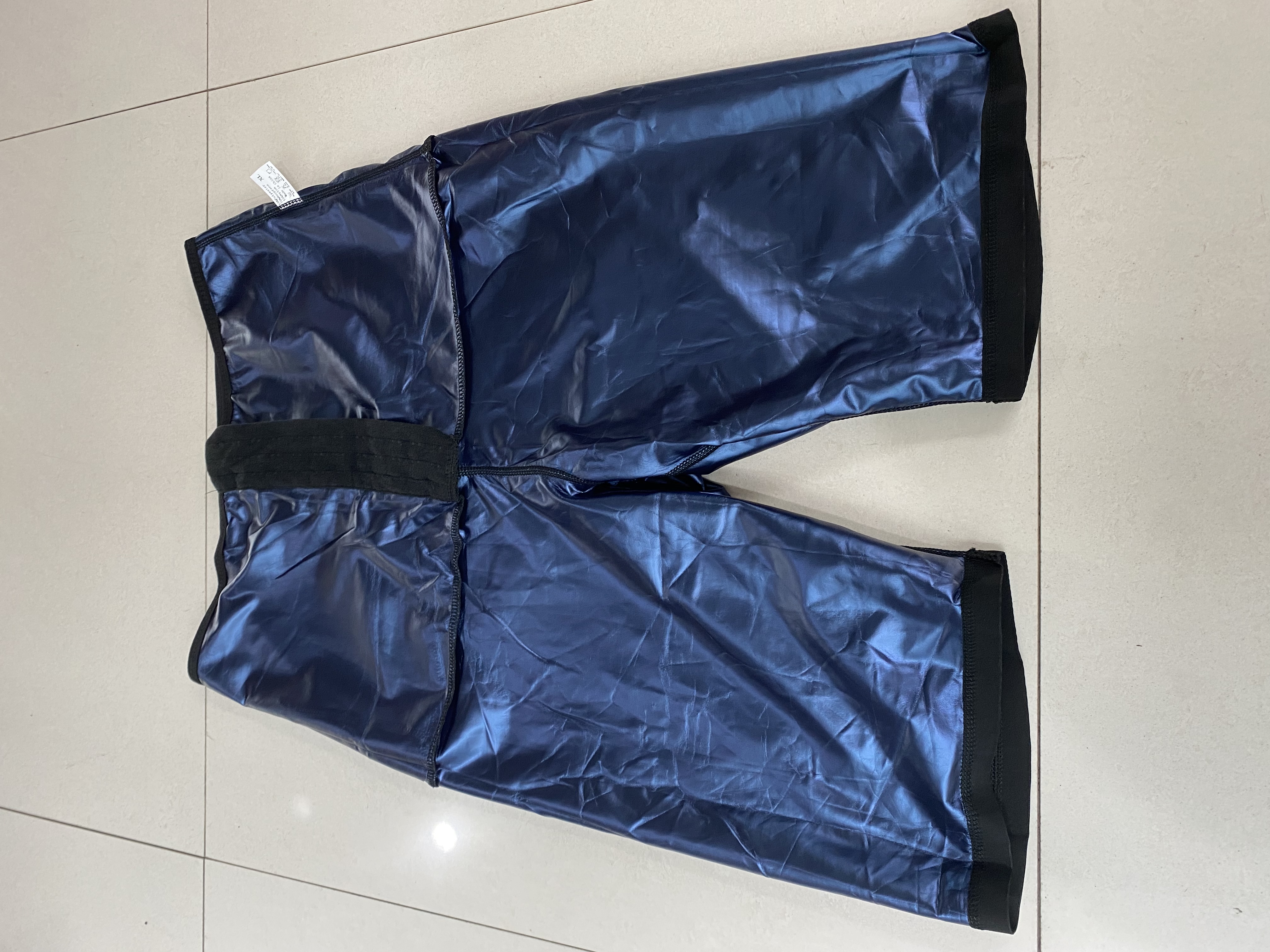 Double-breasted suit shorts details Picture